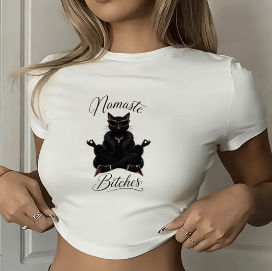 Namaste Bitches | Gato Divo | Top blanco